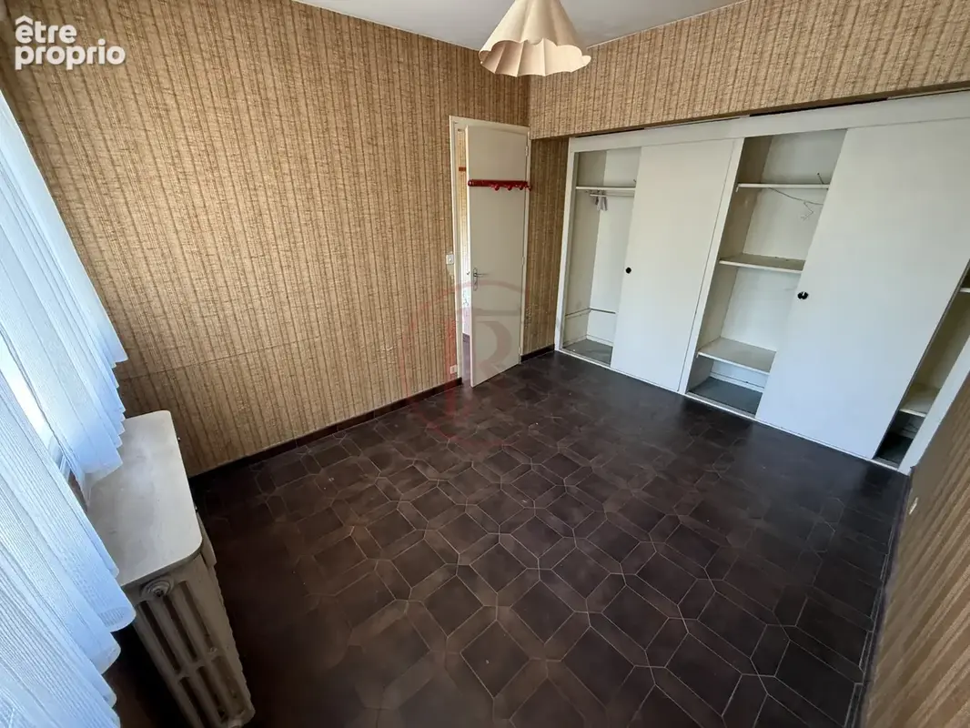 AFFAIRE ! Appartement T4 de 96,24 m2 à rénové entièrement ! - photo 4