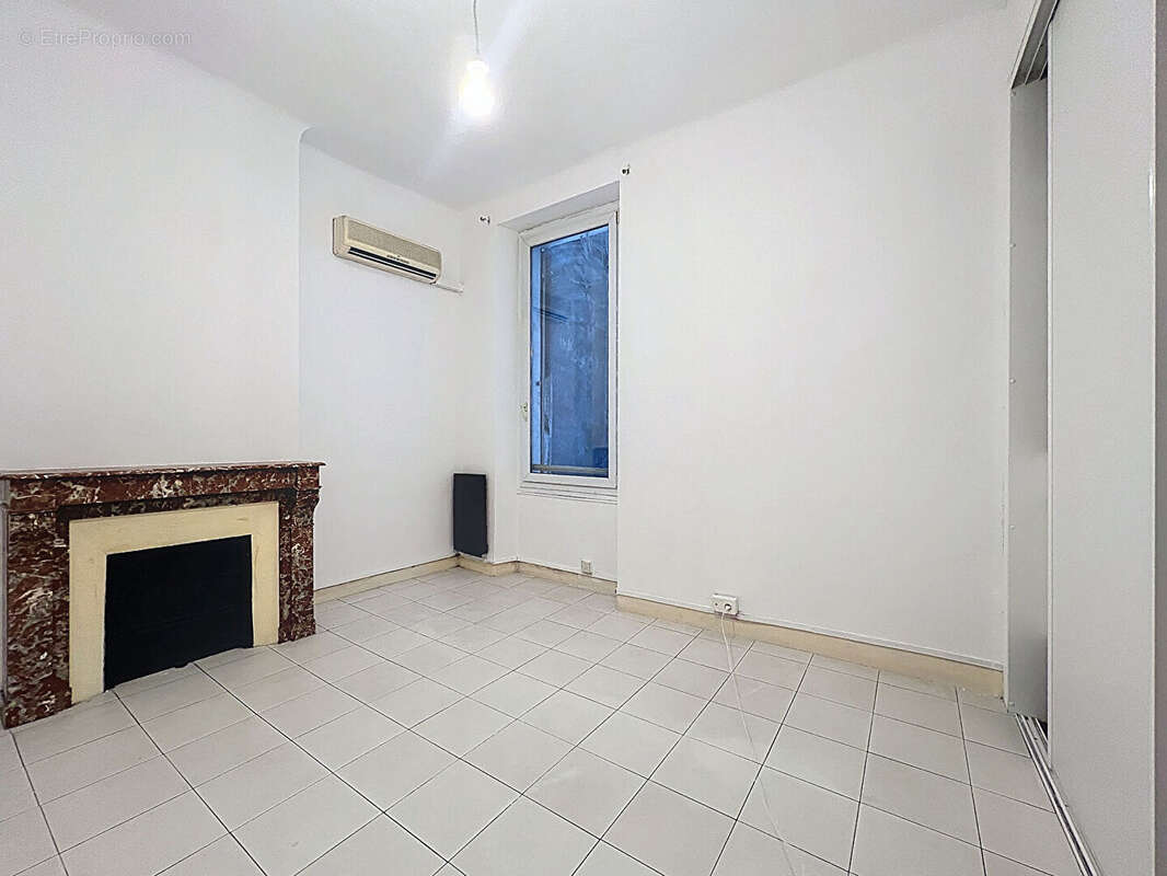 Appartement à MARSEILLE-6E