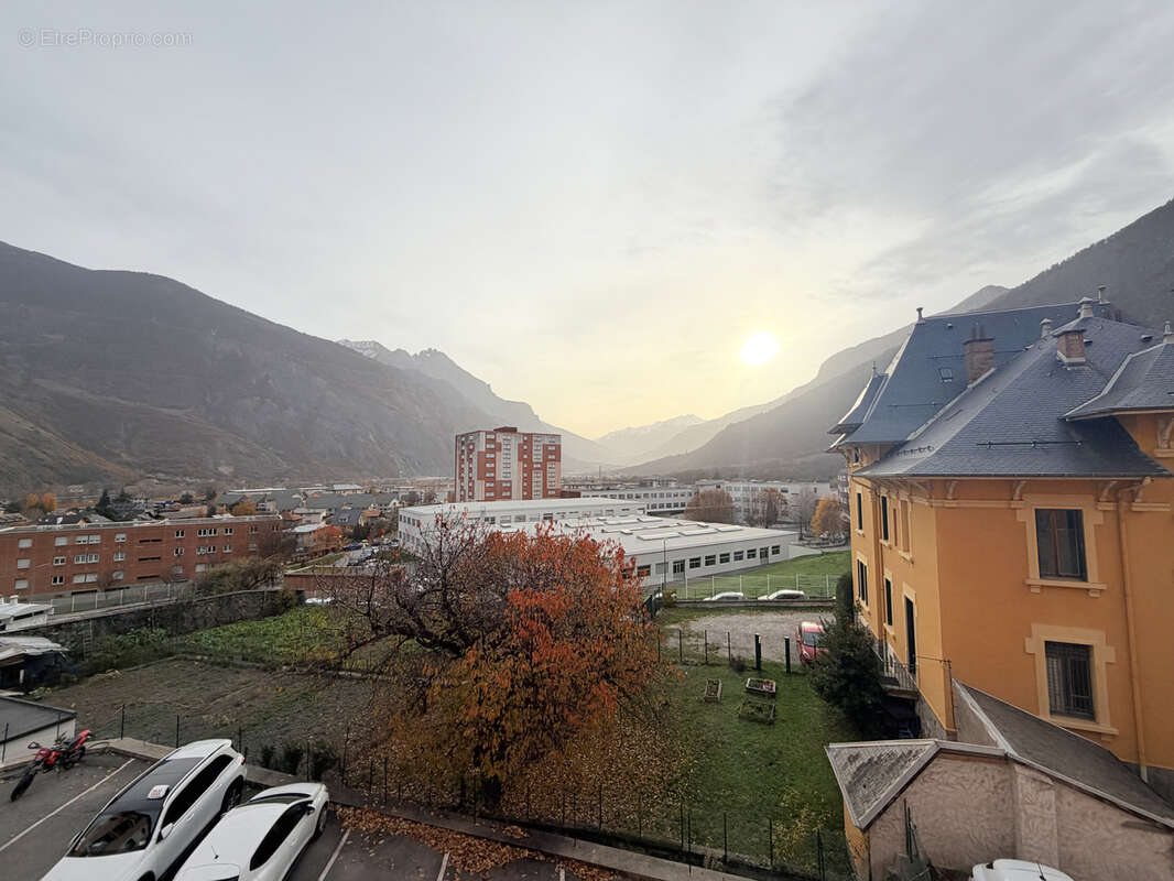 Appartement à SAINT-JEAN-DE-MAURIENNE