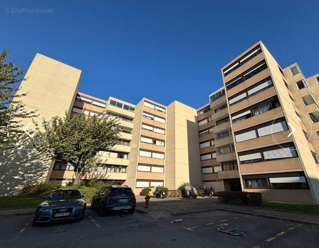 Appartement à CHENNEVIERES-SUR-MARNE