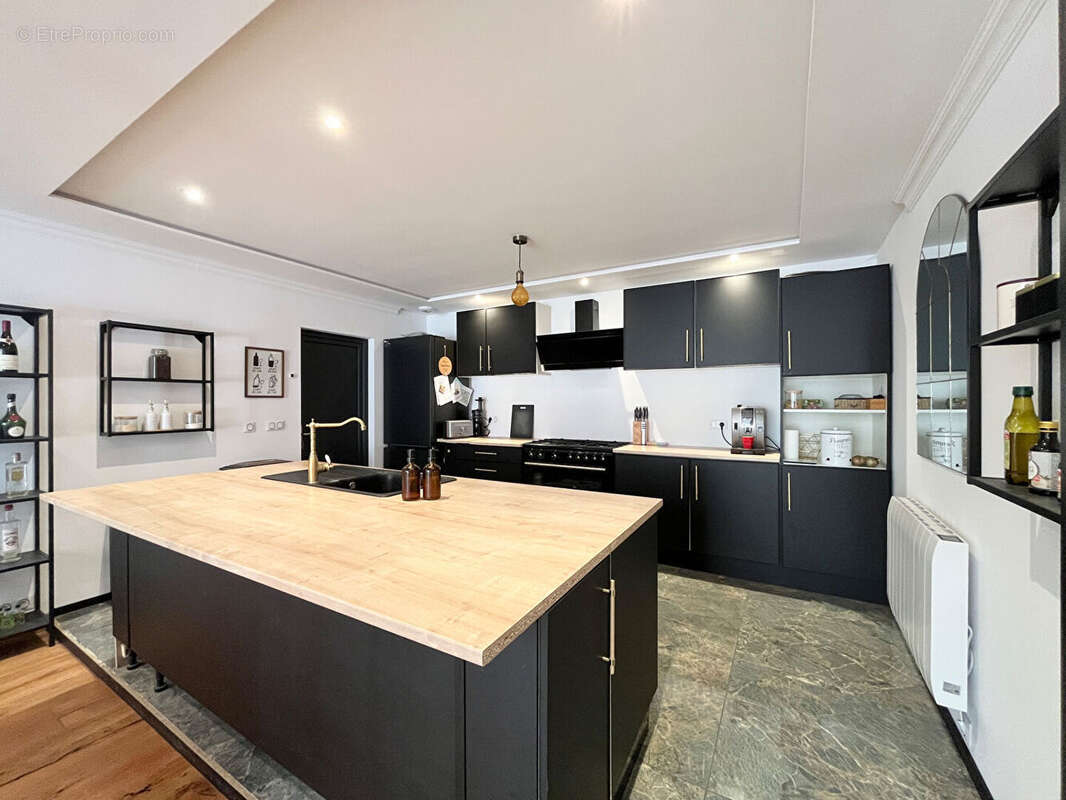 Maison individuelle avec dépendances ! - photo 4