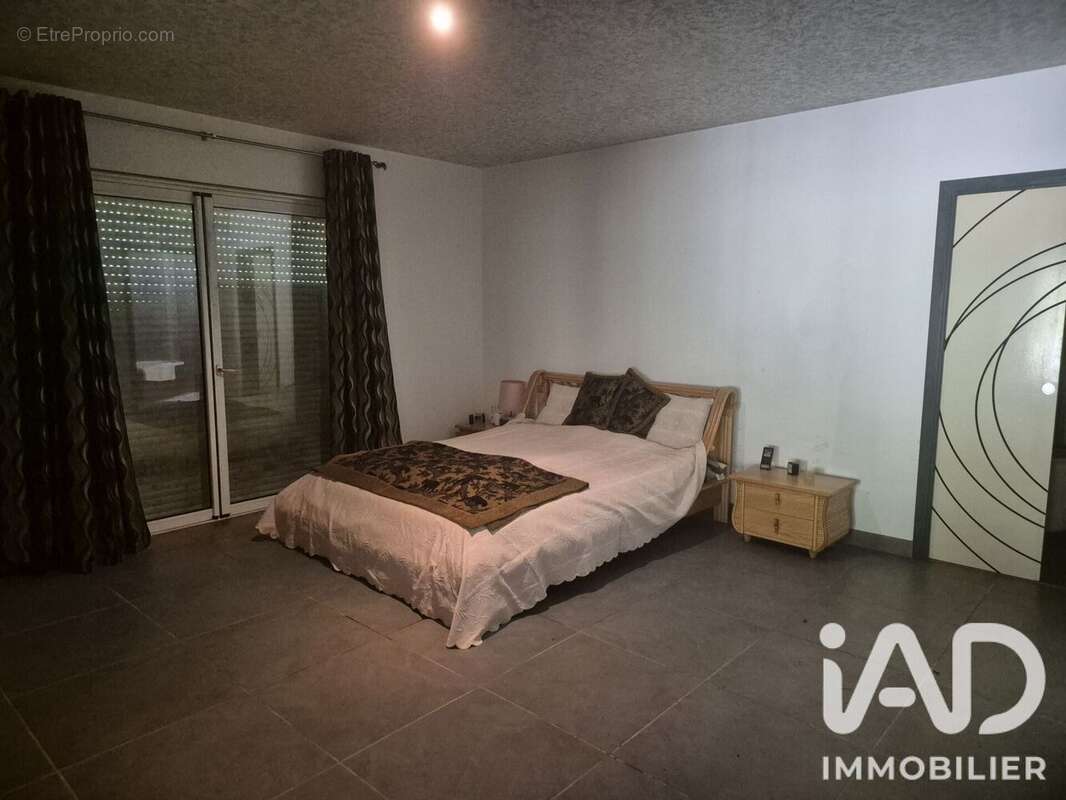 Maison 253 m² à Saint-Reverend  - photo 8