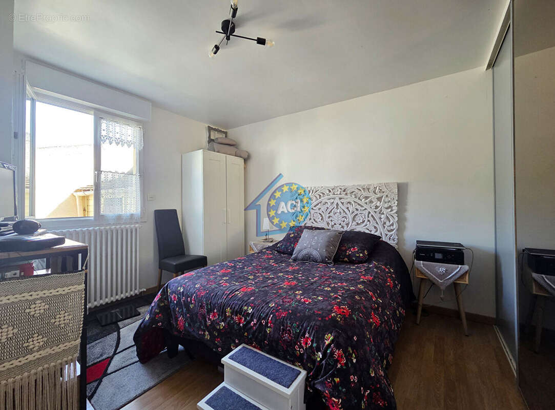 Maison à FOLLAINVILLE-DENNEMONT