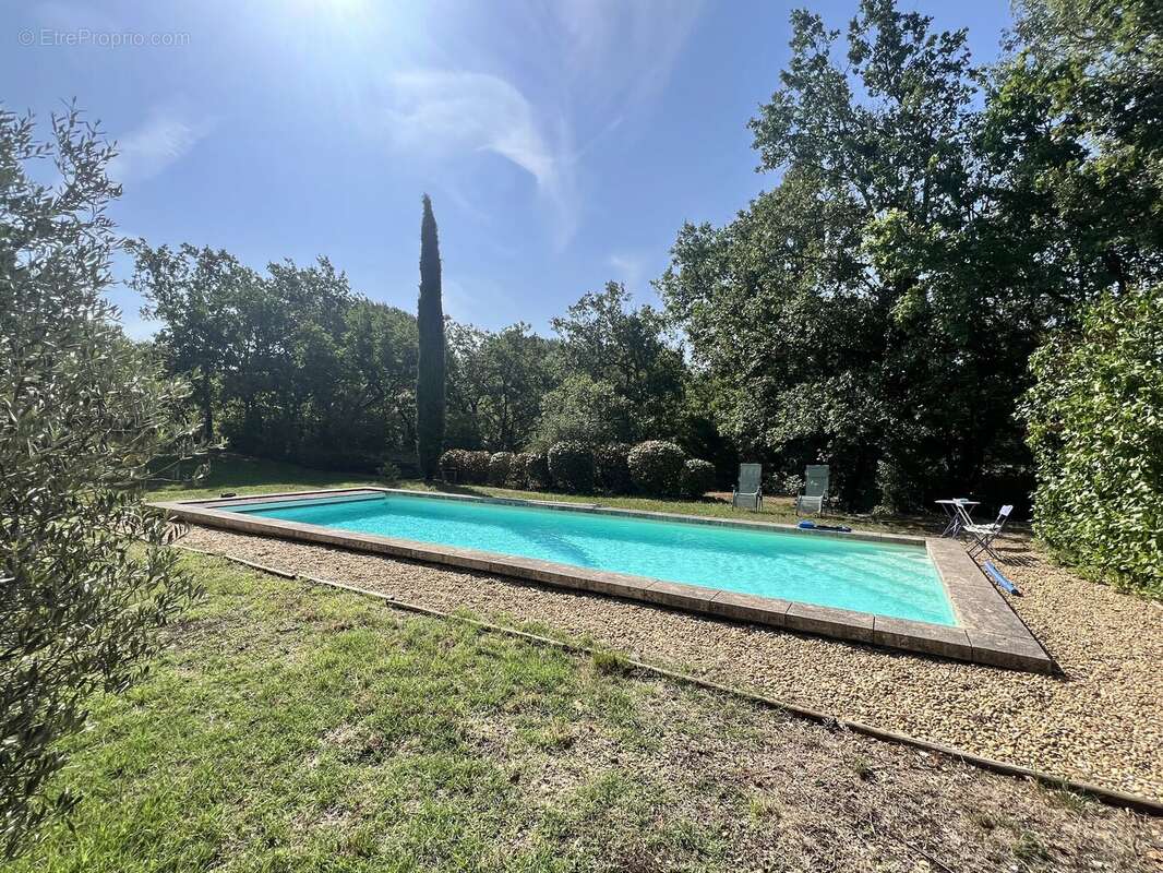 Maison 210 m² à Roussillon  - photo 2