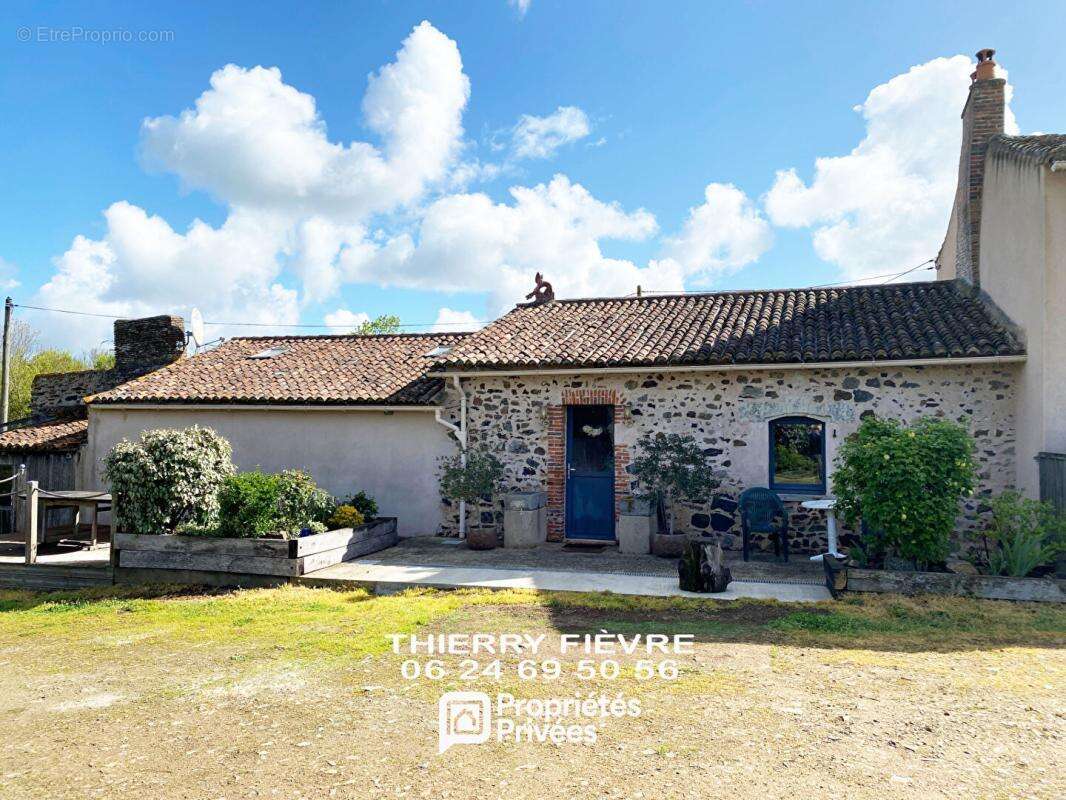 Maison à CERSAY