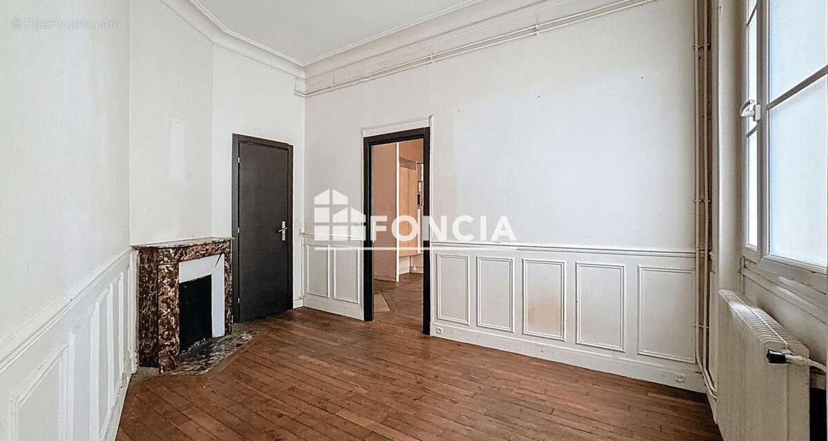 Appartement à PARIS-14E