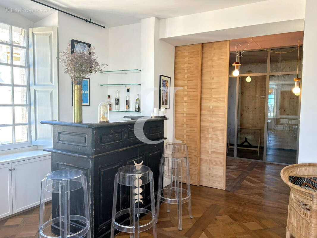 Appartement à L'ISLE-SUR-LA-SORGUE
