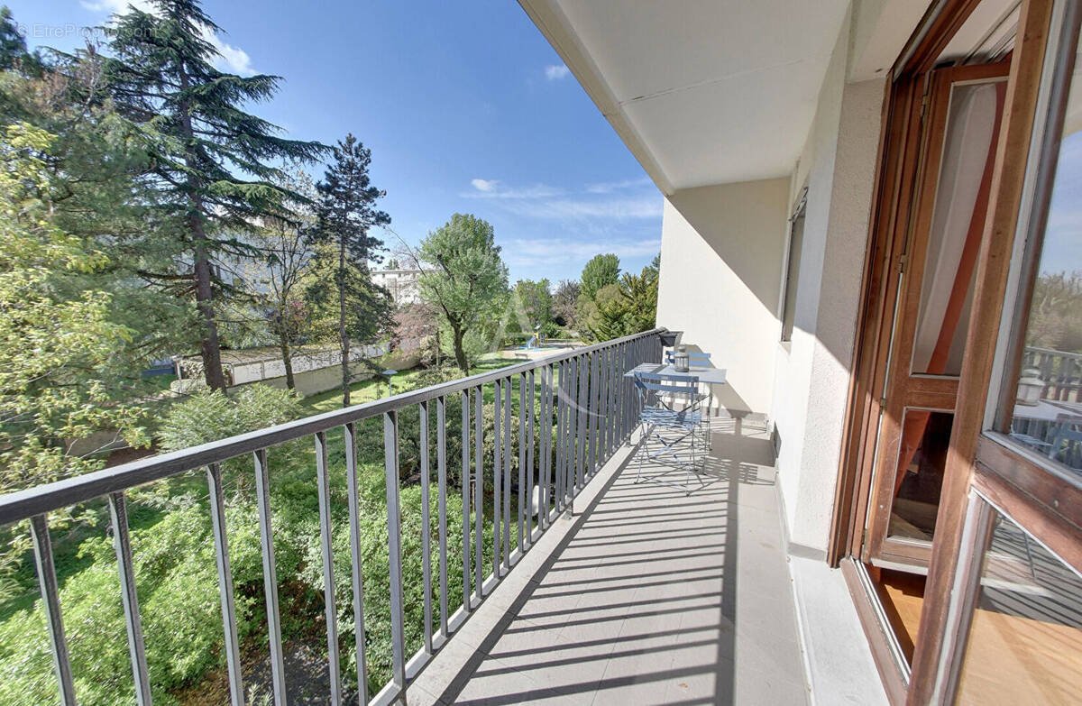 Appartement à FONTENAY-SOUS-BOIS