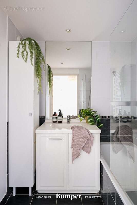 Appartement 58 m² à Villeurbanne  - photo 9
