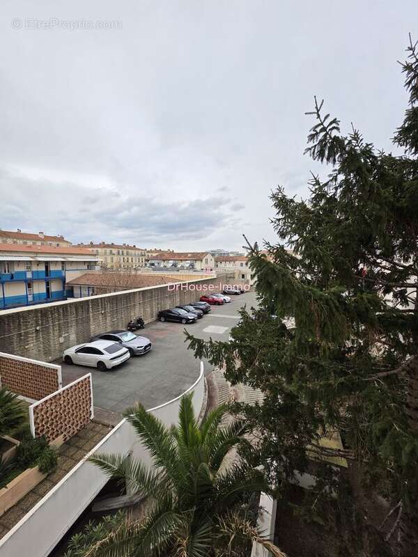 Appartement à MARSEILLE-2E