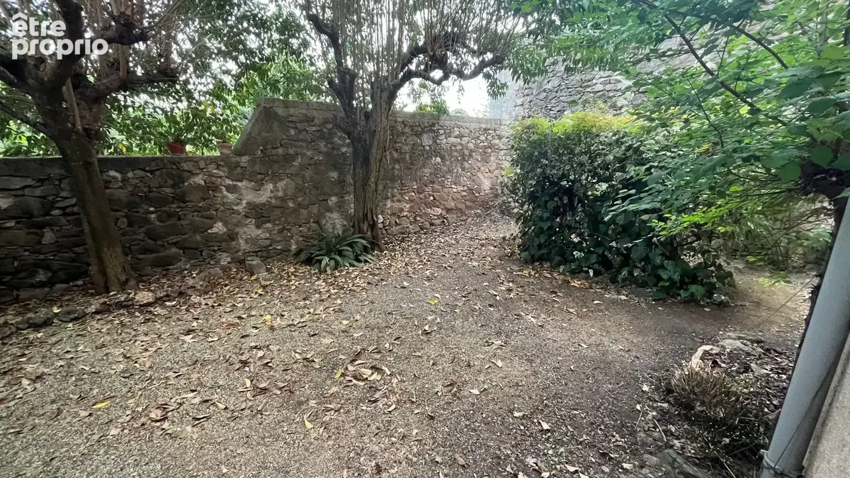 Maison de village avec garage et jardin - photo 3