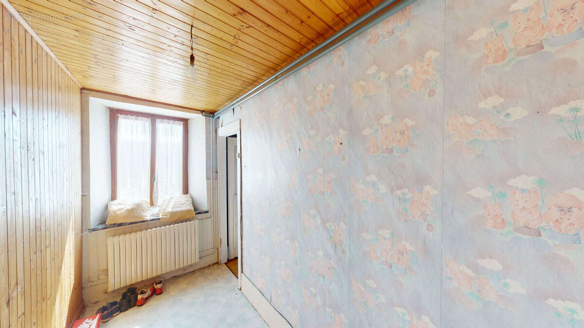 Maison à CHARMAUVILLERS