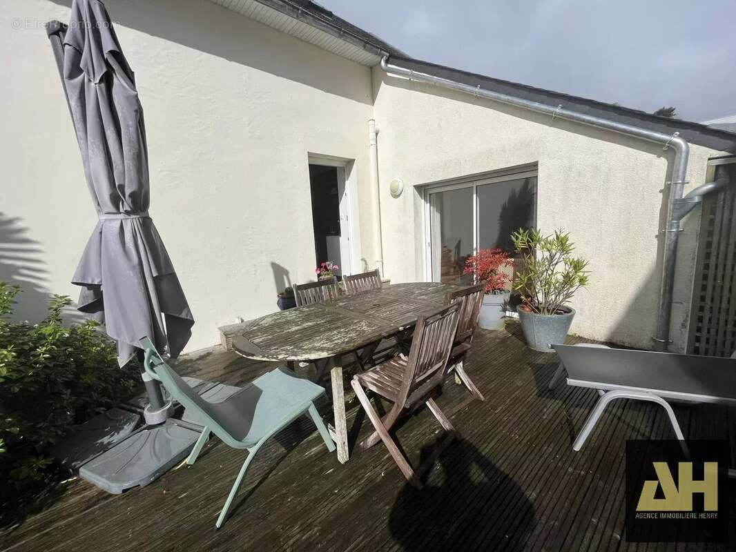 Maison à LE RELECQ-KERHUON