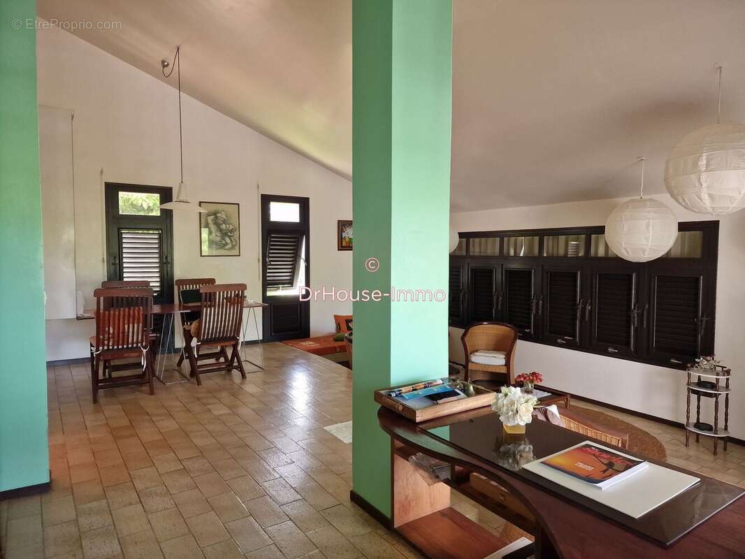 Maison 178 m² à Schoelcher  - photo 8
