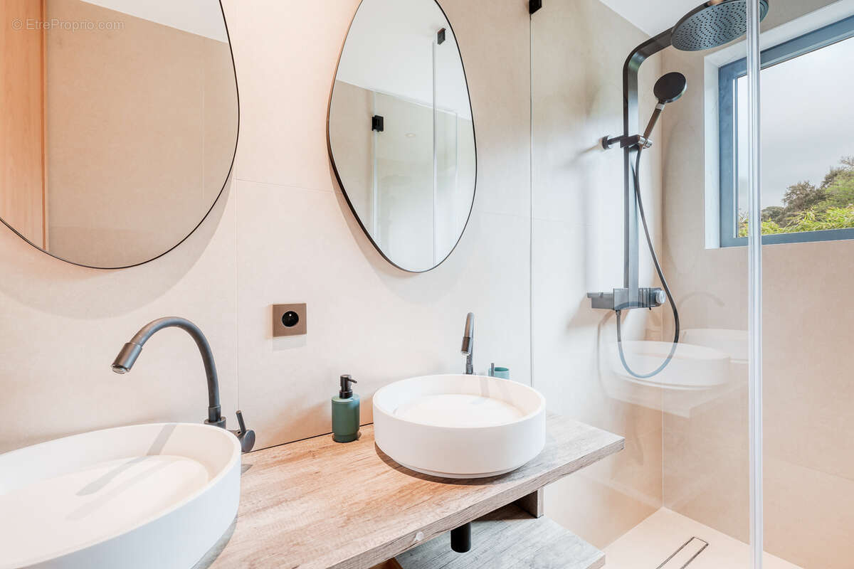 Maison à LA CROIX-VALMER