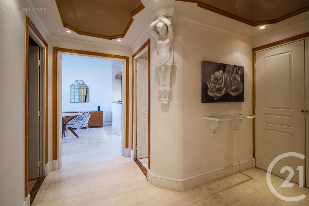 Appartement 74 m² à Nice  - photo 8