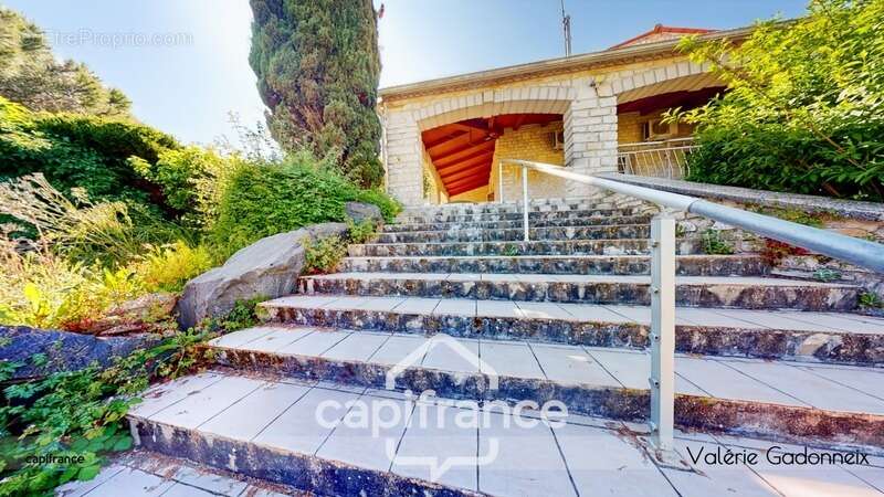 Maison à SAINTE-SOULLE