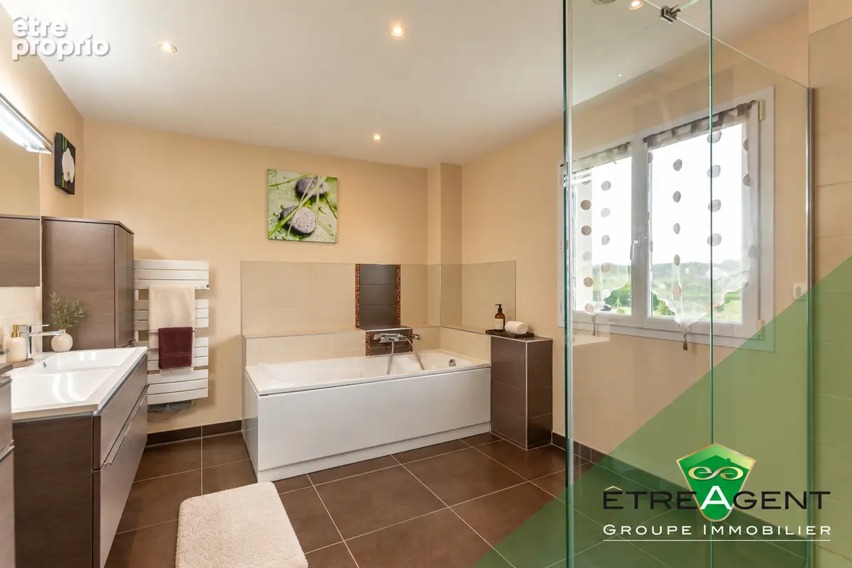 Maison LE TILLEUL LAMBERT - 179 m² - 4 chambres - photo 14
