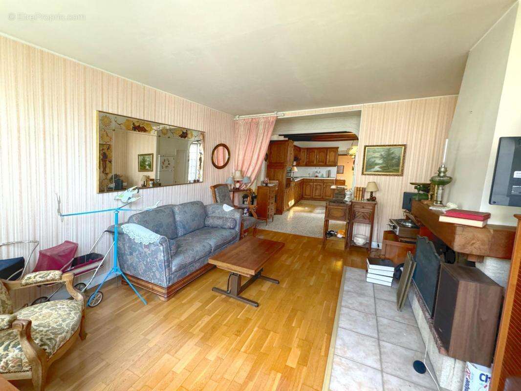 Maison à LA CHAPELLE-GAUTHIER