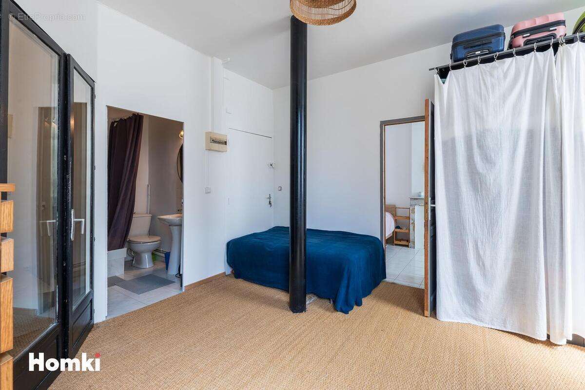 Appartement à MARSEILLE-6E