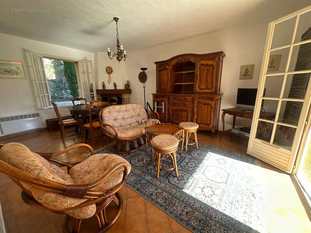 Maison à PLAN-DE-LA-TOUR