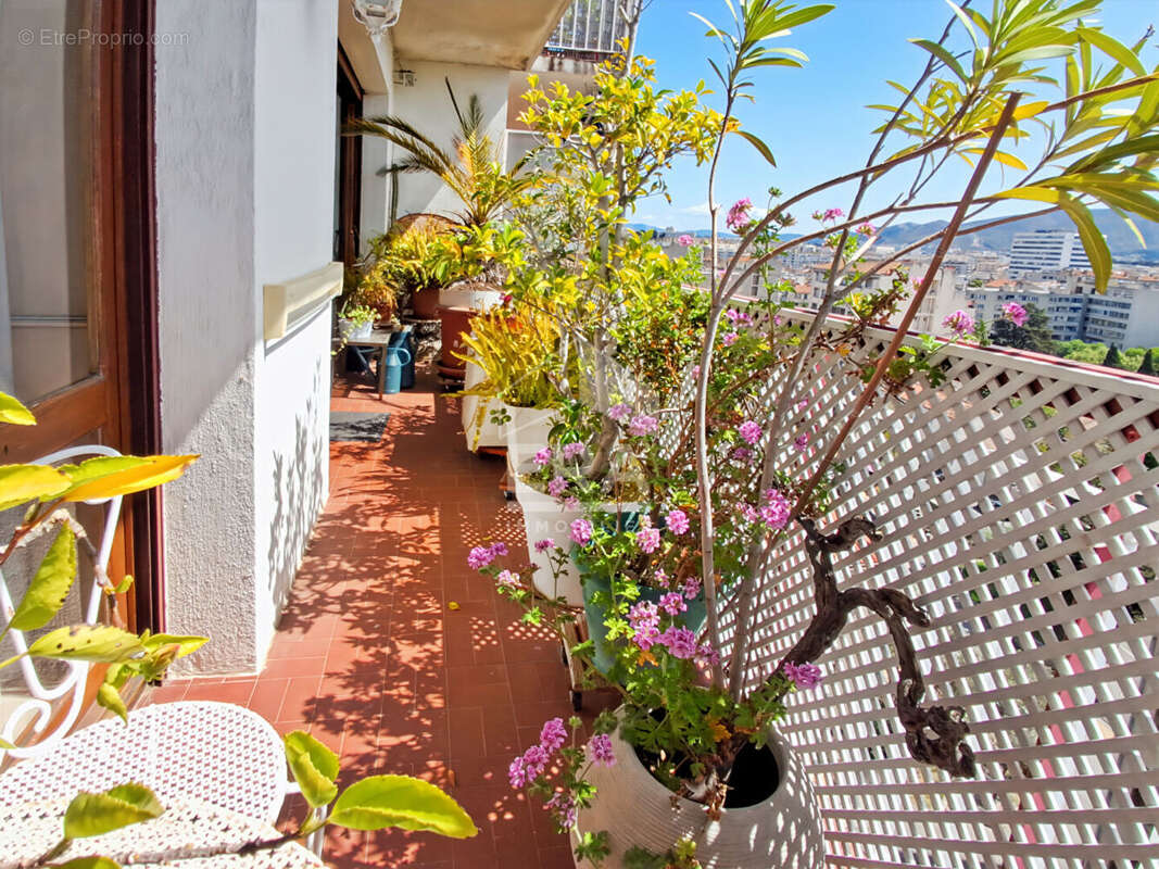 Appartement à MARSEILLE-4E