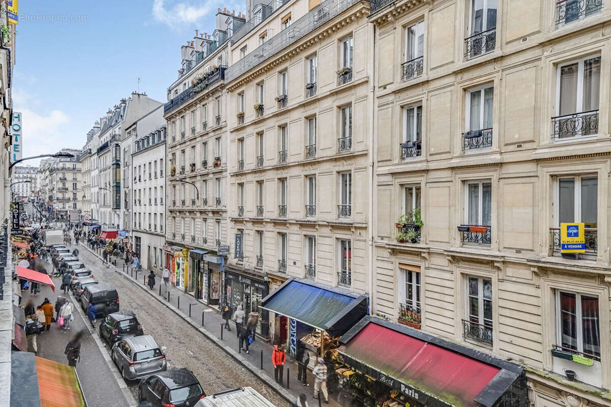 Appartement à PARIS-18E