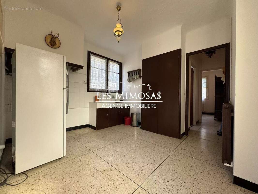 Maison à ROQUEBRUNE-SUR-ARGENS