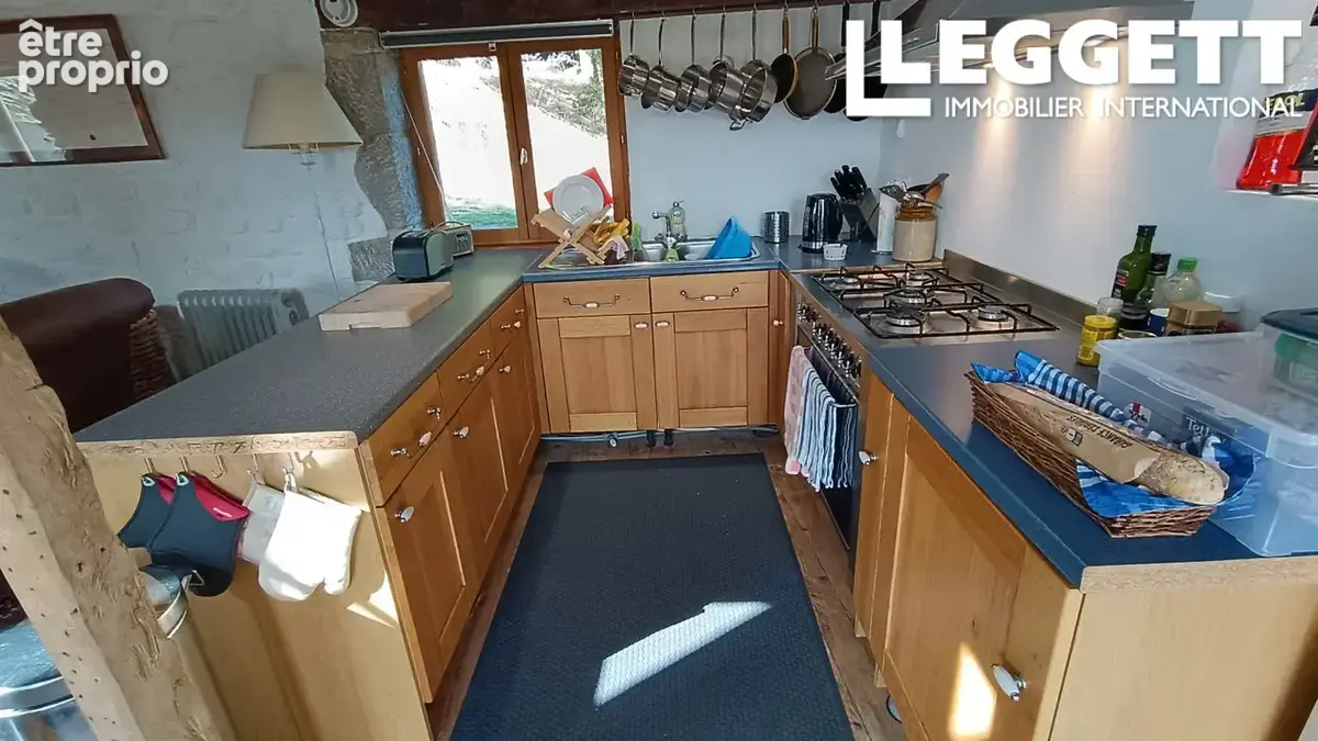 Charmante maison de 2 chambres, dépendances, terrasse et jardin, située au calme sans voisins proches - photo 8