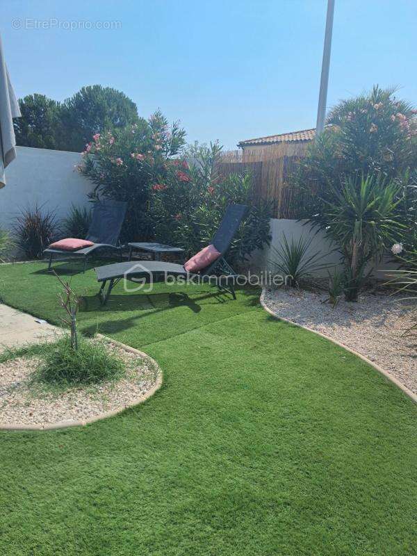 Villa neuve de plain pied avec 3 chambres située dans une impasse sur un terrain clôturé et arboré - photo 17