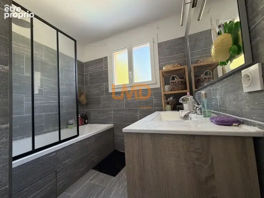 Villa T5 92 m2 avec piscine à Baho - photo 6