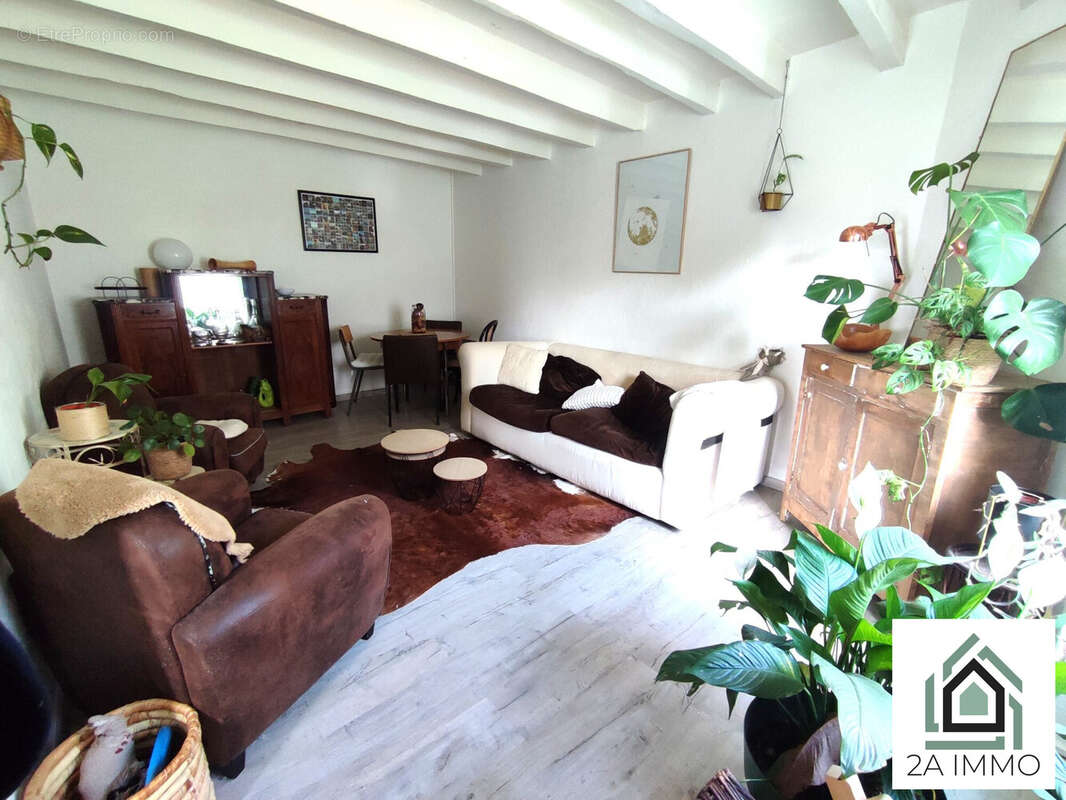 Maison à SAINT-GEORGES-DE-MONS