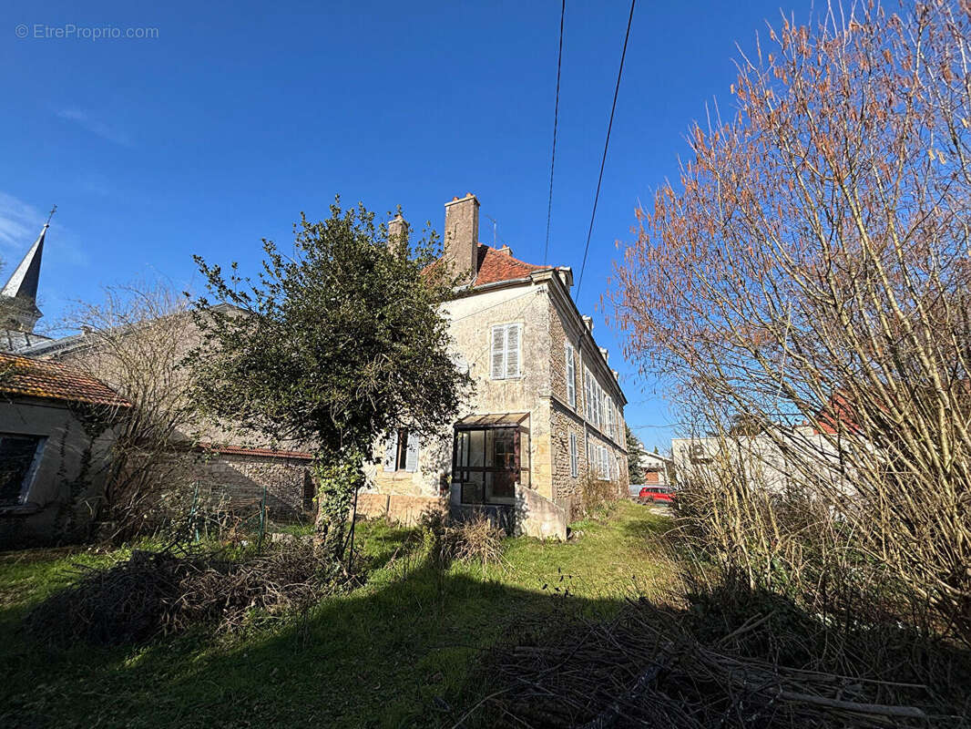 Appartement à GENLIS