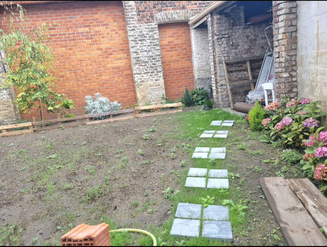 Commerce à SAINT-AMAND-LES-EAUX