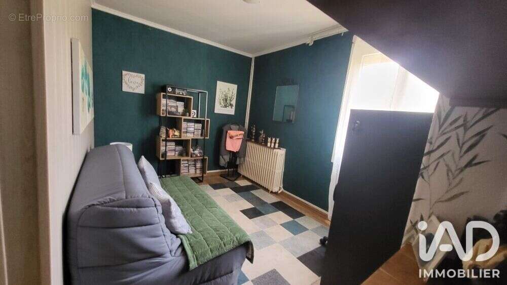 Photo 8