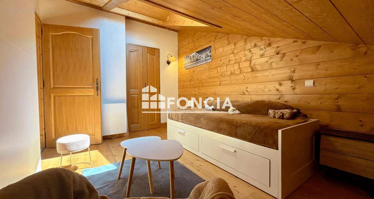Appartement à CREST-VOLAND