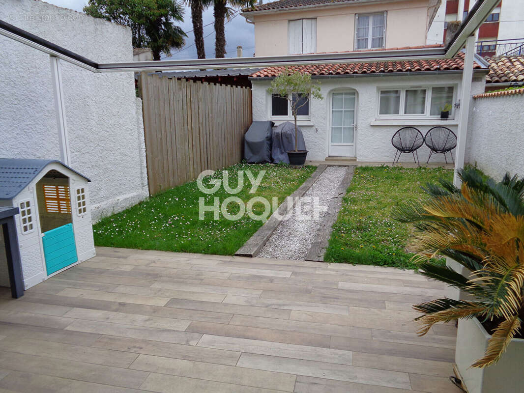 Maison de ville rénovée à Marmande / terrasse / jardin et garage - photo 6