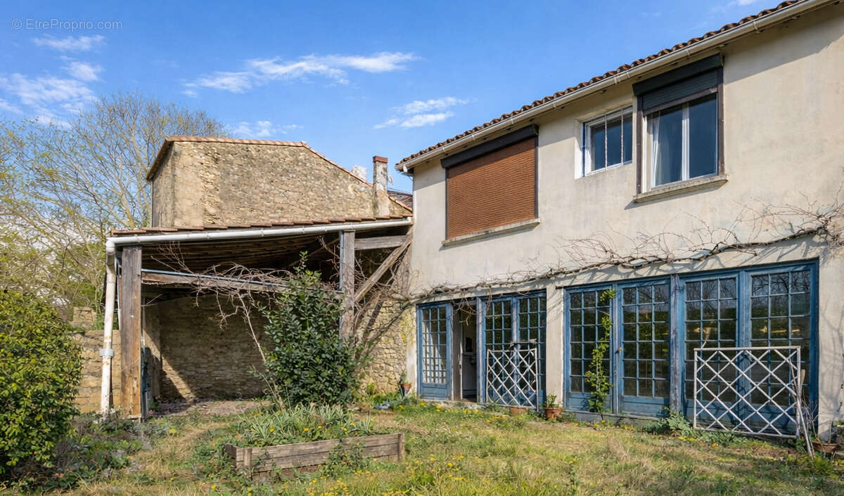 Maison à VERDELAIS