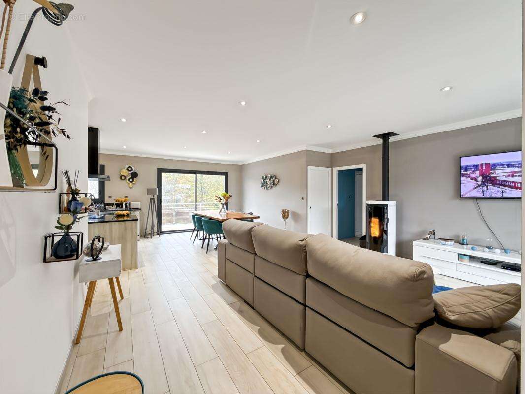 Maison à CHATEAU-L&#039;EVEQUE