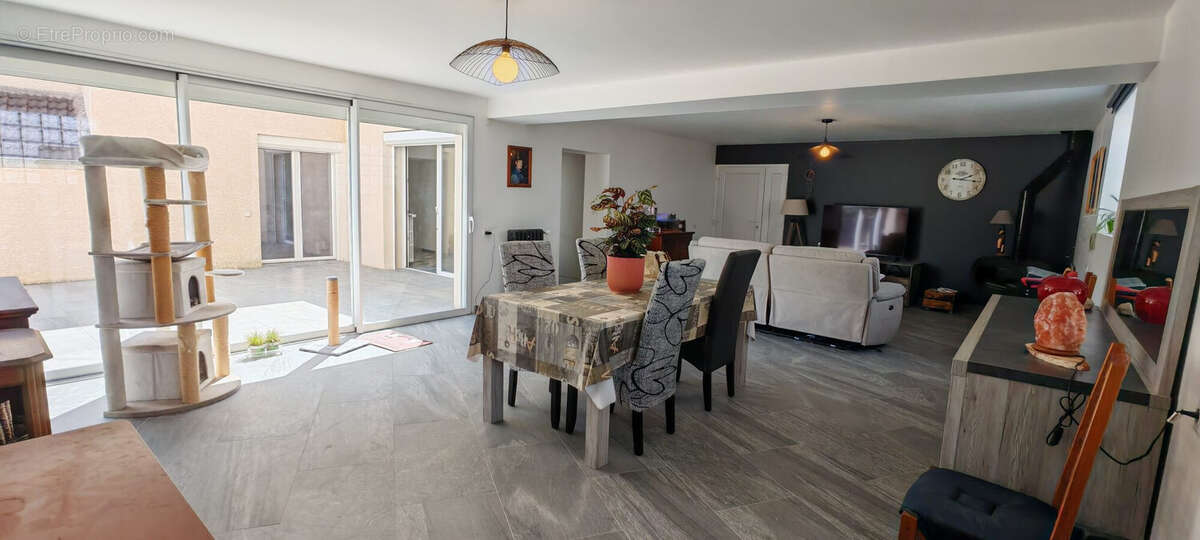 Maison 210 m² à Troissy  - photo 2
