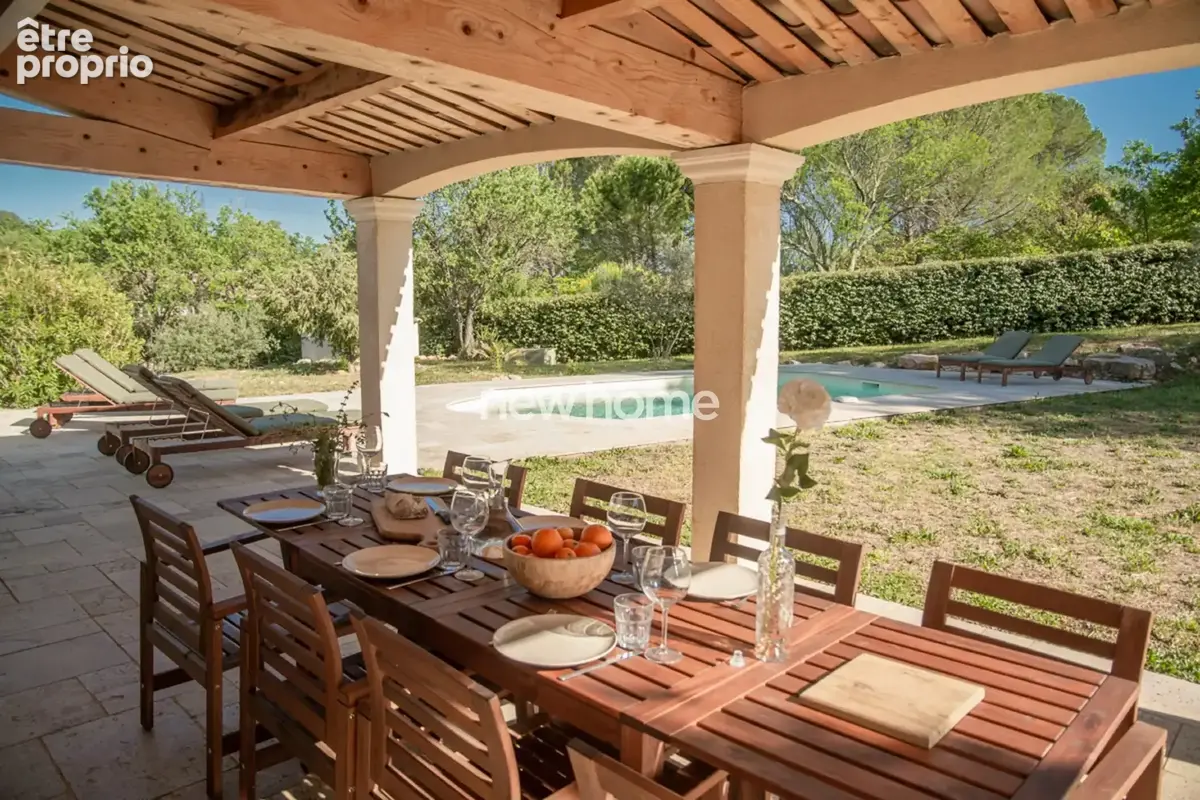 Villa de plain-pied avec piscine et vaste terrain - photo 3