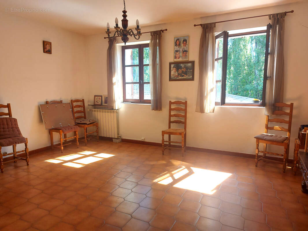 Appartement à MALAUCENE