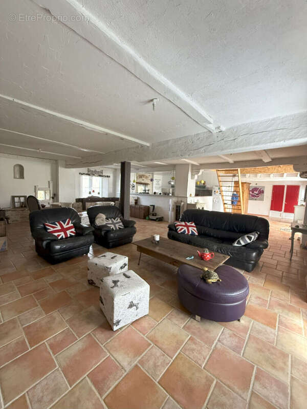 Maison à BELLENAVES