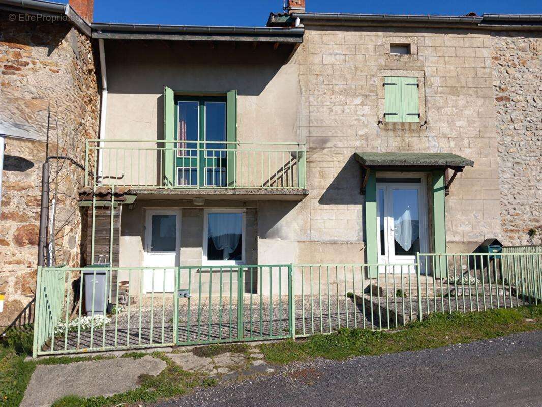 St Julien Molhesabate 43220 Maison de ville exposée sud 115 m² 4 chambres - photo 3