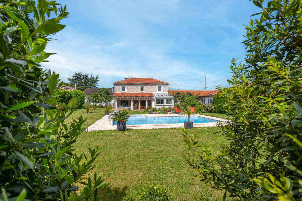 Maison à VILLENEUVE-SUR-LOT
