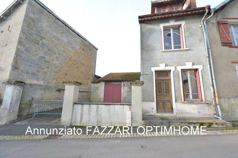 Maison à MONT-DEVANT-SASSEY