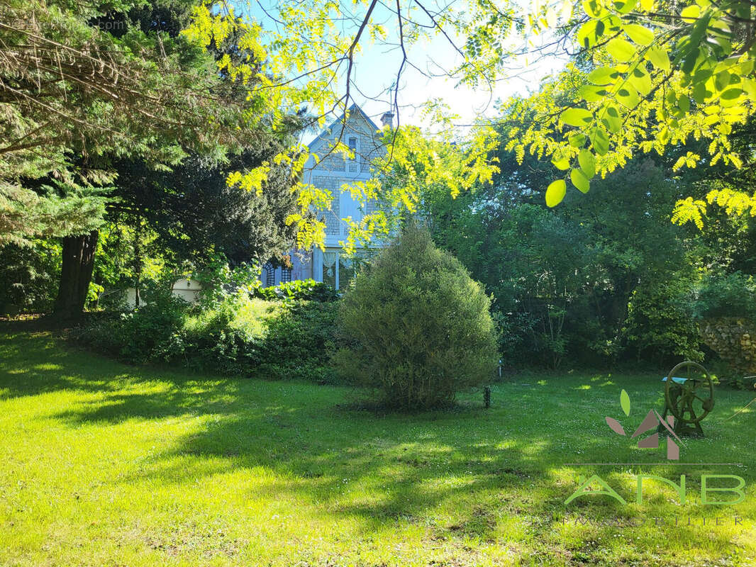 Maison à BUSSAC-SUR-CHARENTE