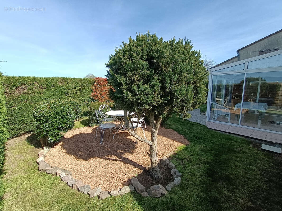 Maison à VARENNES-SUR-ALLIER