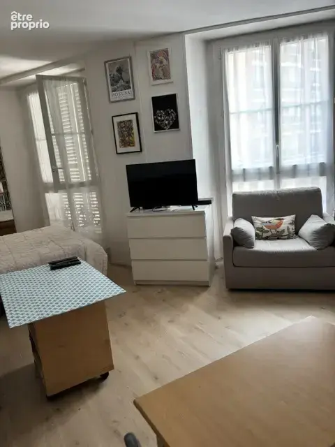 Paris 10e — Rue d’Hauteville  Studio de 35 m2  avec Parking - photo 4