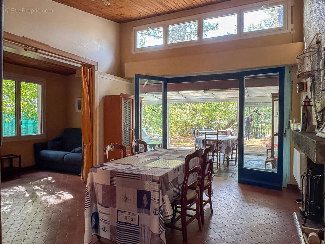 Maison à LES MATHES